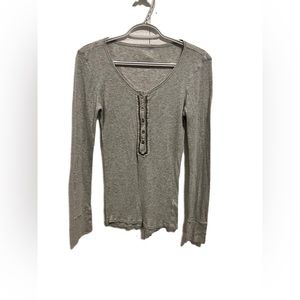 6/$12 sale Old Navy Henley Top size medium